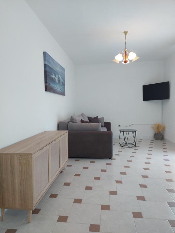 Apartment Elena Vlašići Exterior foto